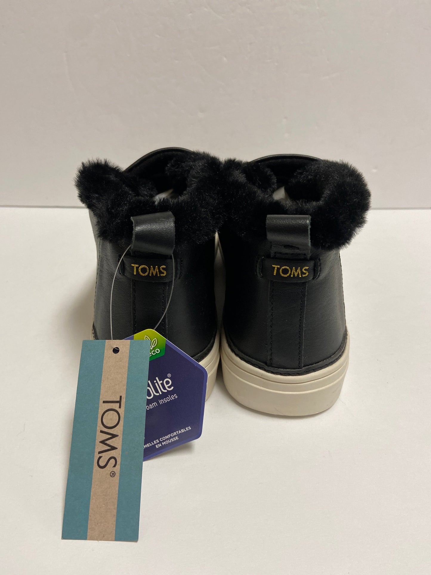 Shoes Sneakers By Toms  Size: 9