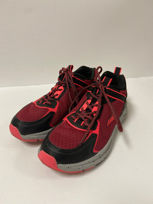 Shoes Athletic By Avia  Size: 8.5