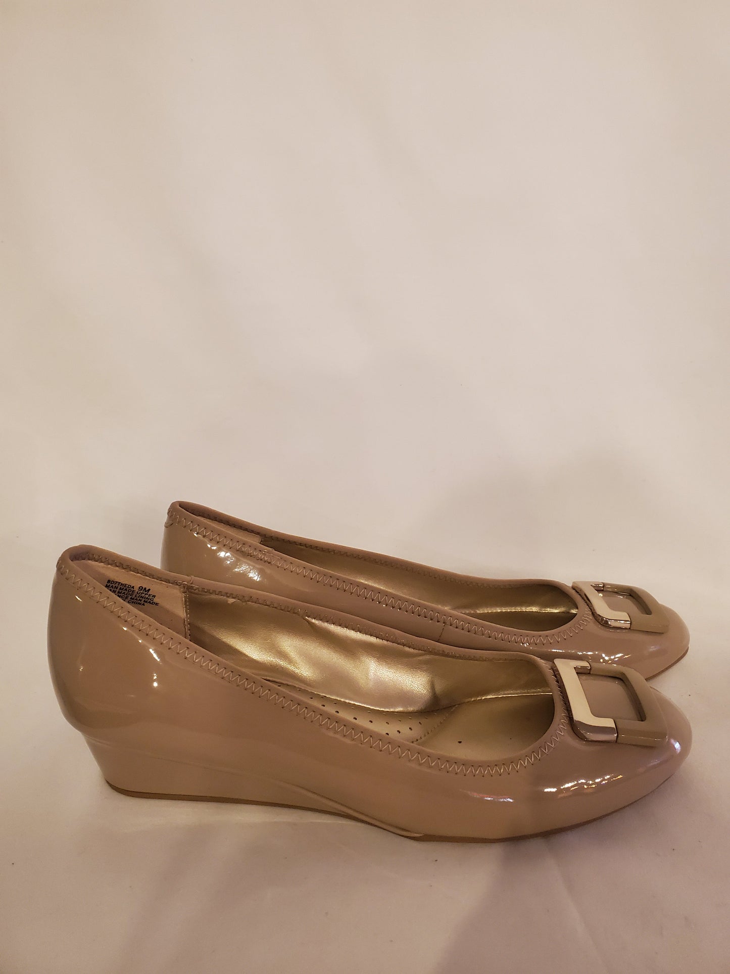 Shoes Heels Wedge By Bandolino  Size: 9