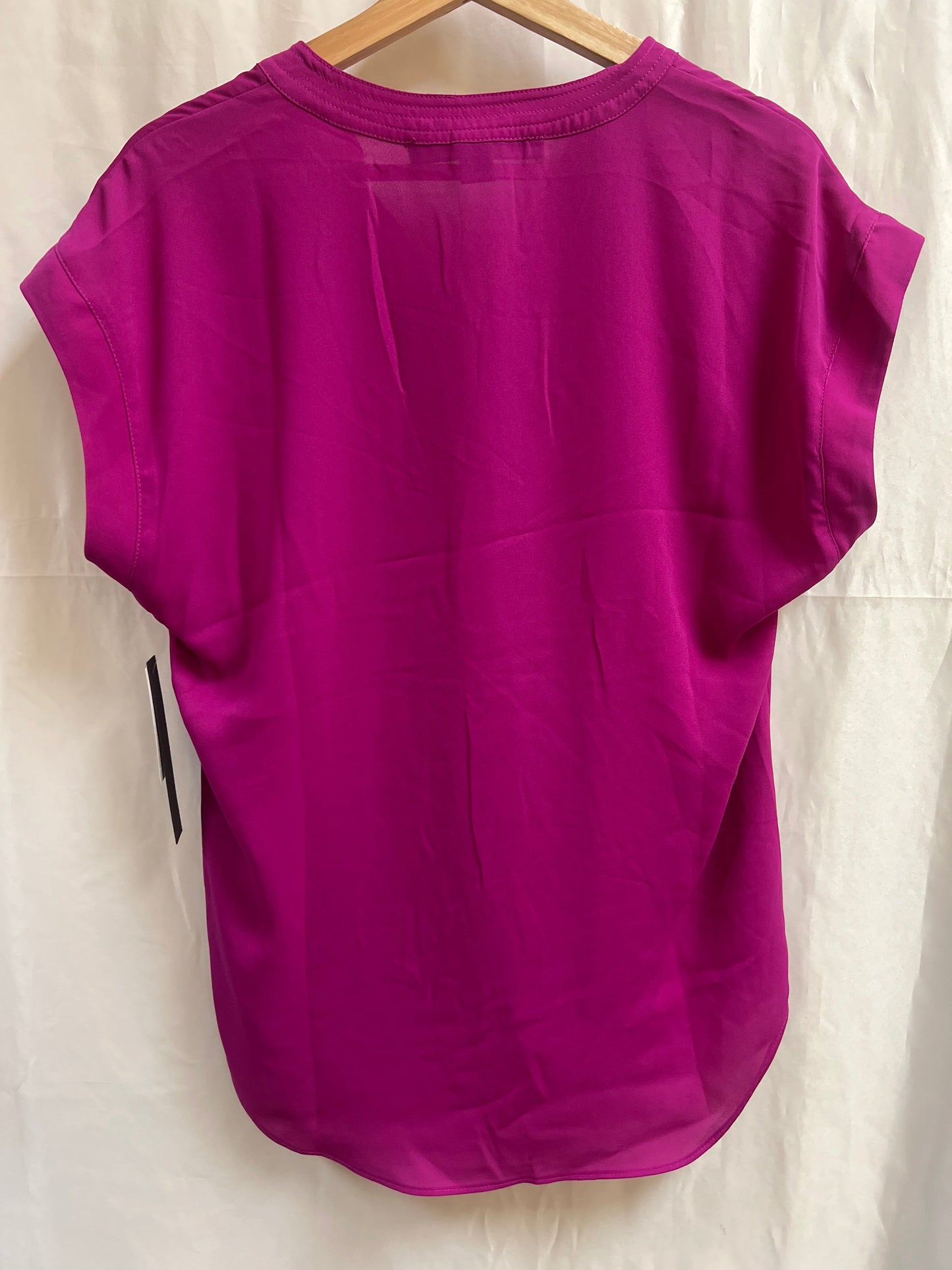Top Sleeveless Basic By Cynthia Steffe  Size: S