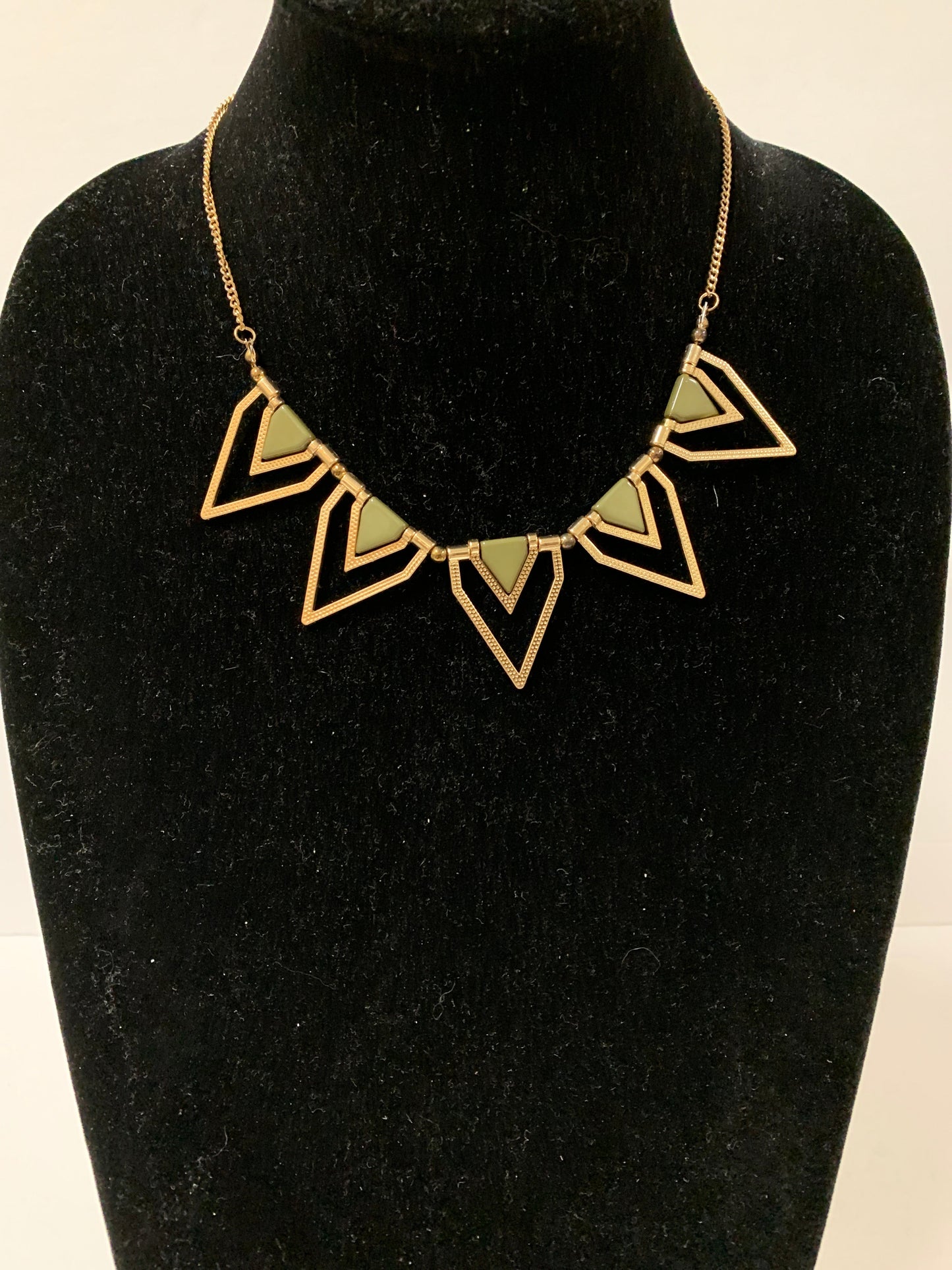 Necklace Statement By Clothes Mentor  Size: 1