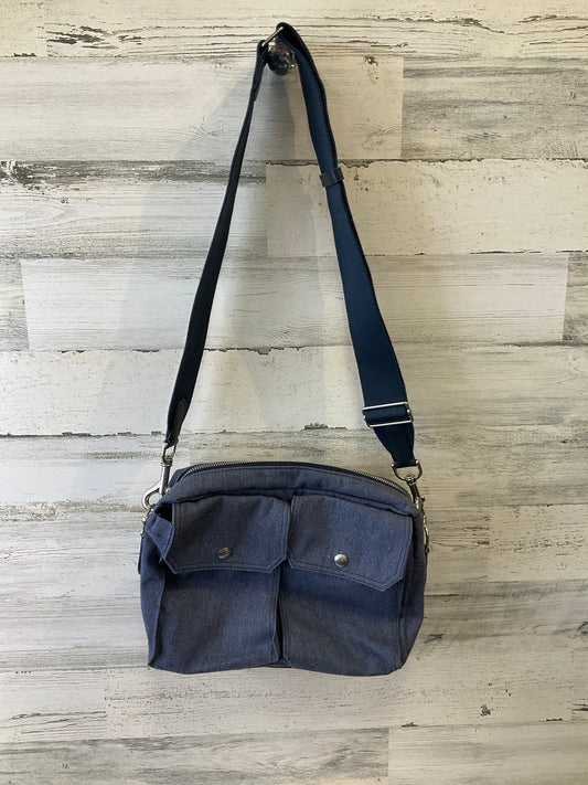 Crossbody By Clothes Mentor  Size: Medium