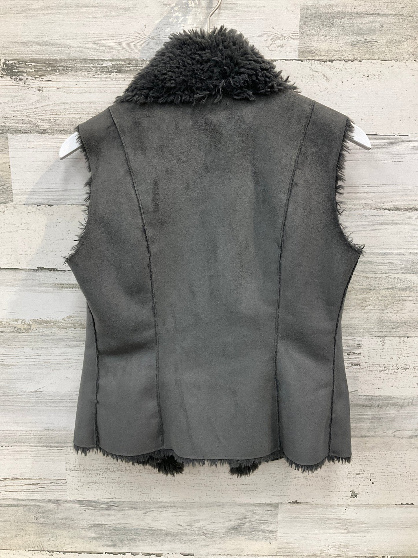 Vest Faux Fur & Sherpa By Clothes Mentor  Size: S