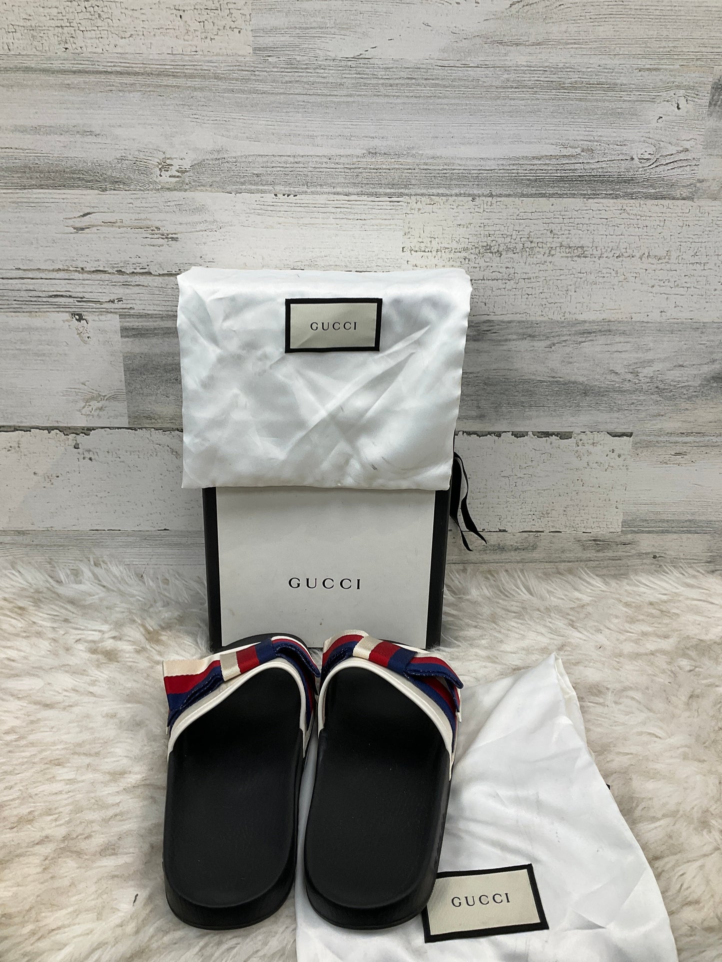Shoes Flats Mule And Slide By Gucci  Size: 9