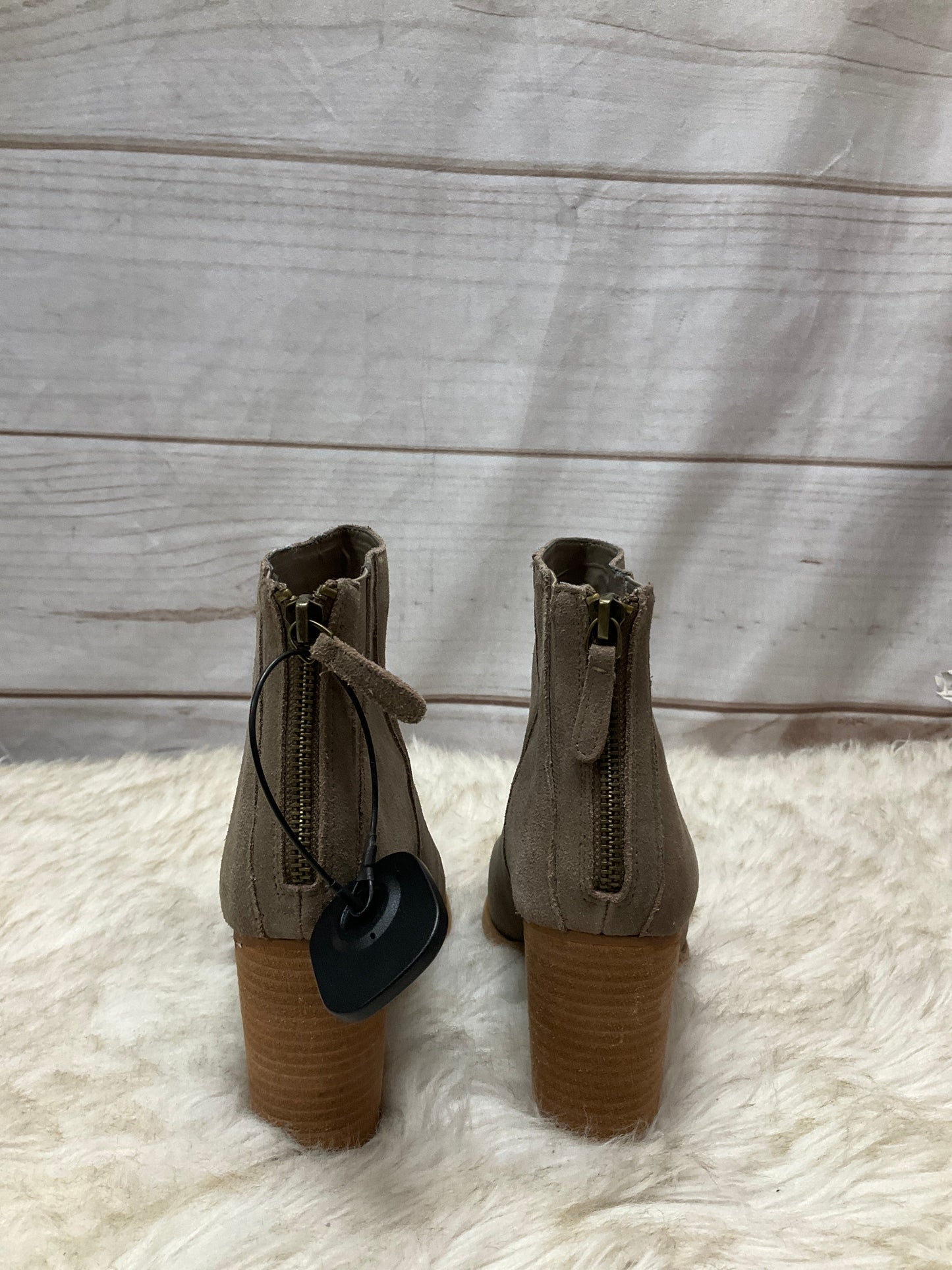 Boots Ankle Heels By Cmc  Size: 9