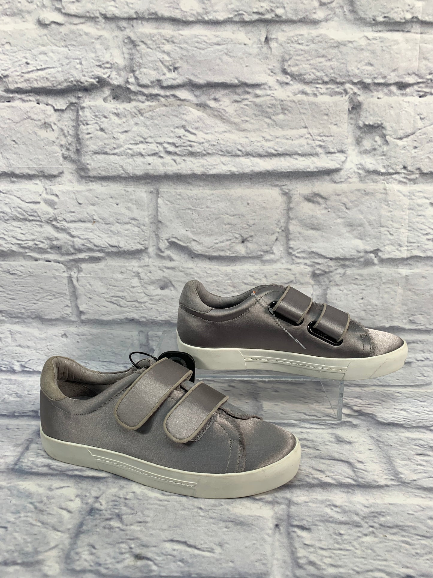Shoes Sneakers By Joie  Size: 6