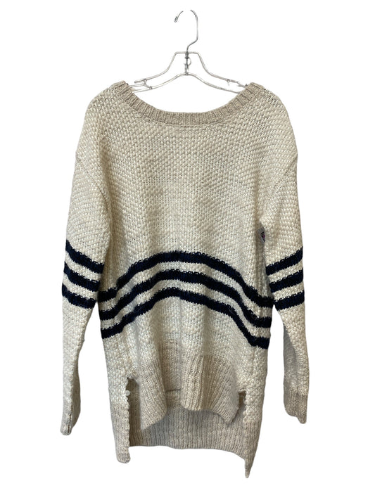 Sweater By Vintage Havana  Size: L