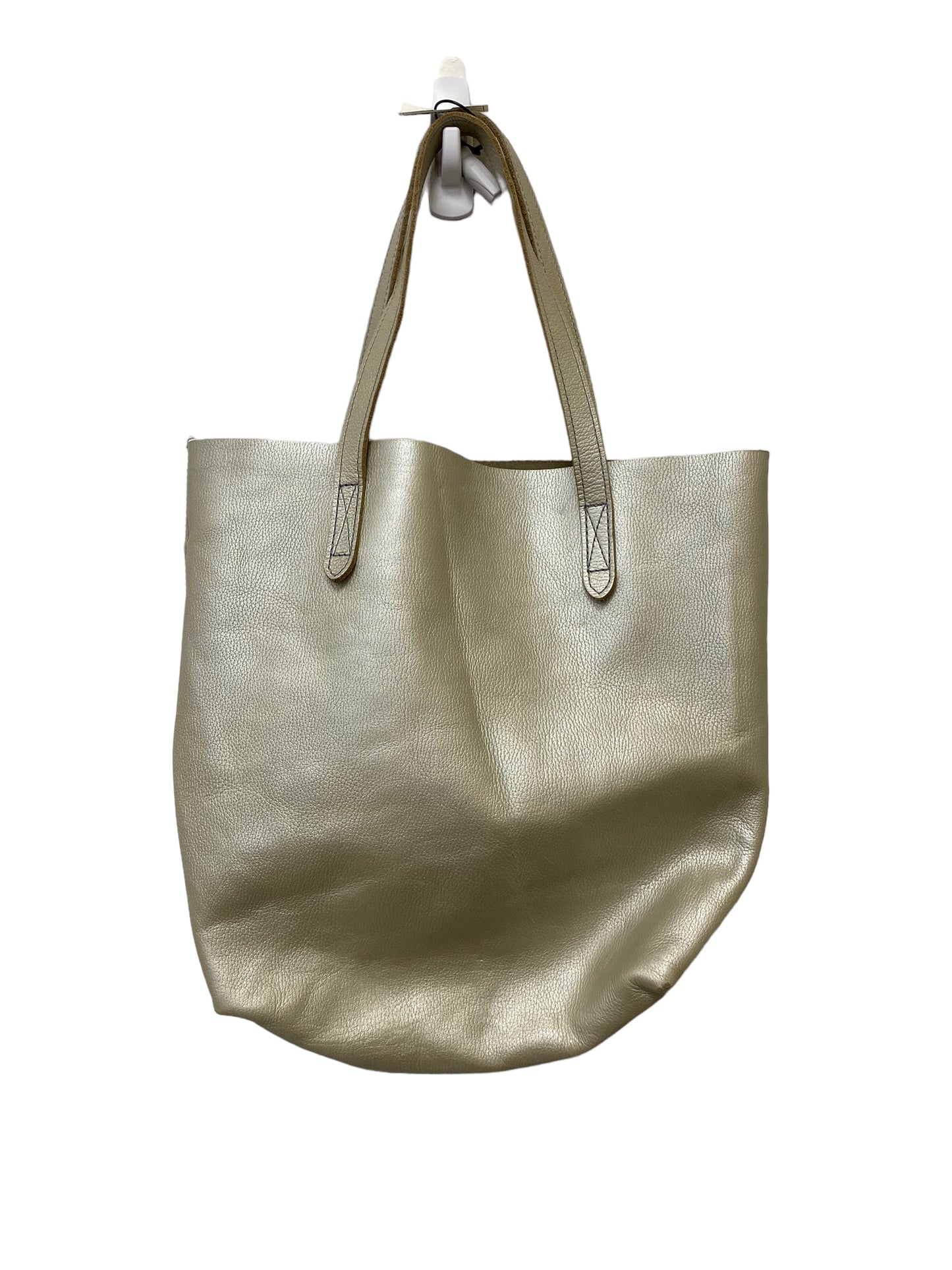 Tote By Clothes Mentor  Size: Medium