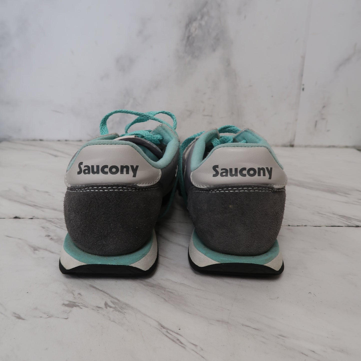 Shoes Sneakers By Saucony  Size: 7.5
