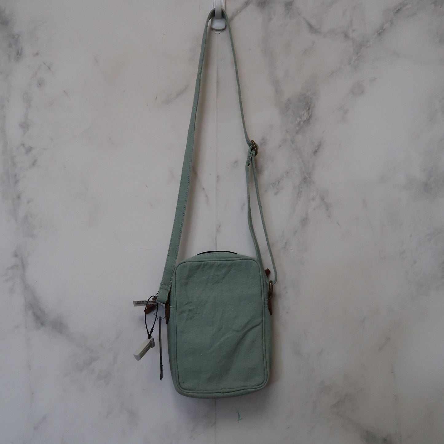 Crossbody By Clothes Mentor  Size: Medium