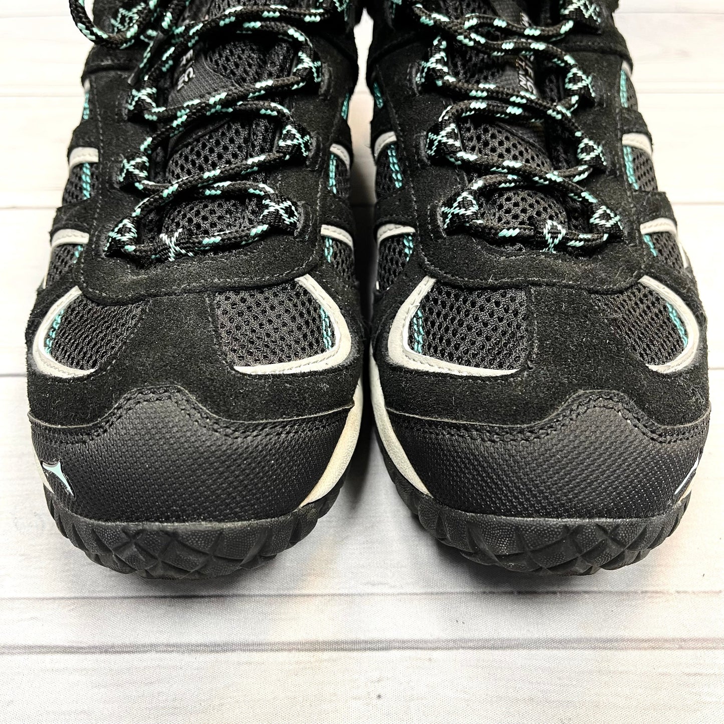 Shoes Athletic By Pacific Mt Size: 8.5