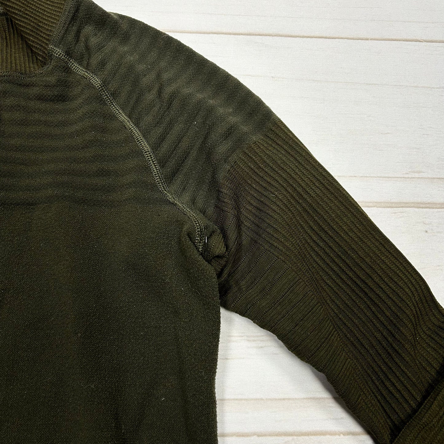 Athletic Top Long Sleeve Collar By Lululemon  Size: S