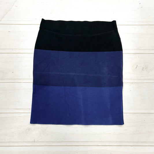 Skirt Mini & Short By Bcbgmaxazria  Size: L