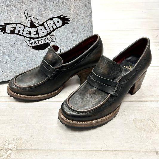 Shoes Designer By Freebird  Size: 9