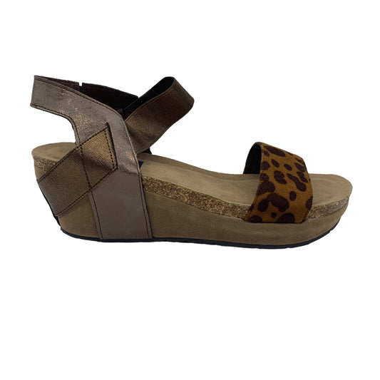 Sandals Heels Wedge By Natural Reflections  Size: 9