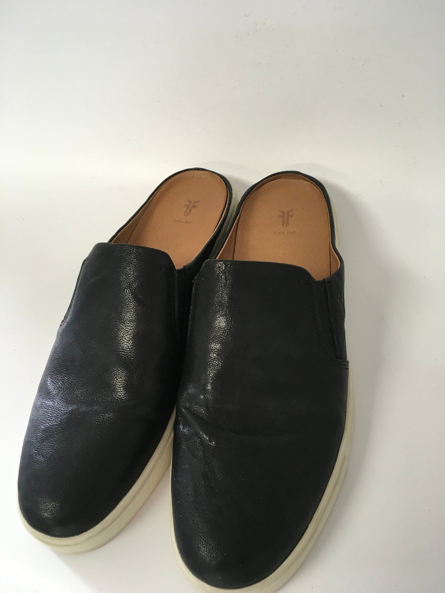 Shoes Flats Other By Frye  Size: 9.5