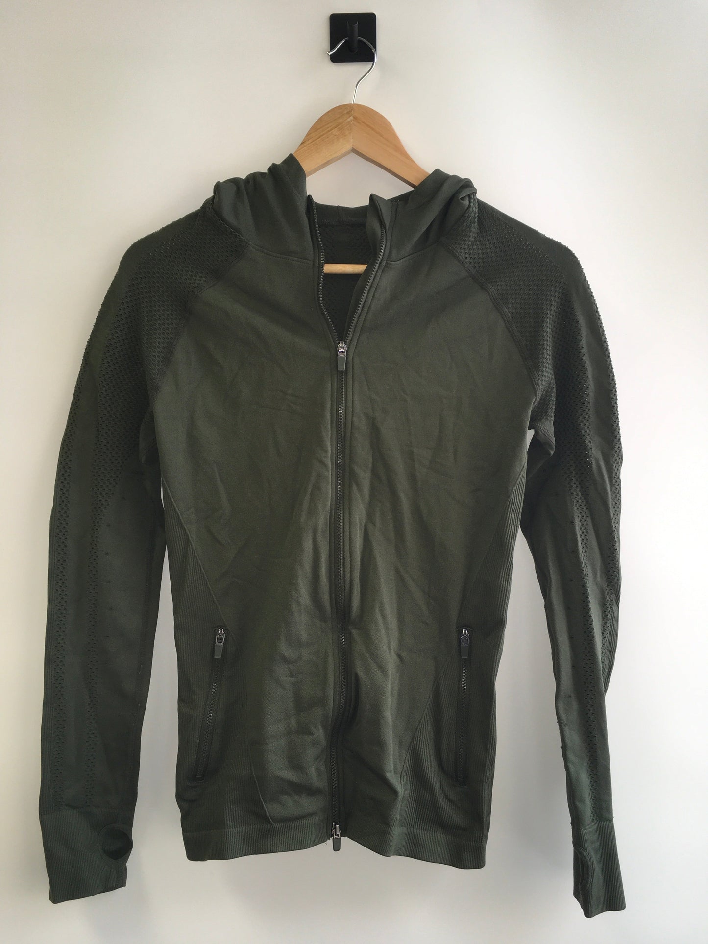 Athletic Jacket By Clothes Mentor  Size: M