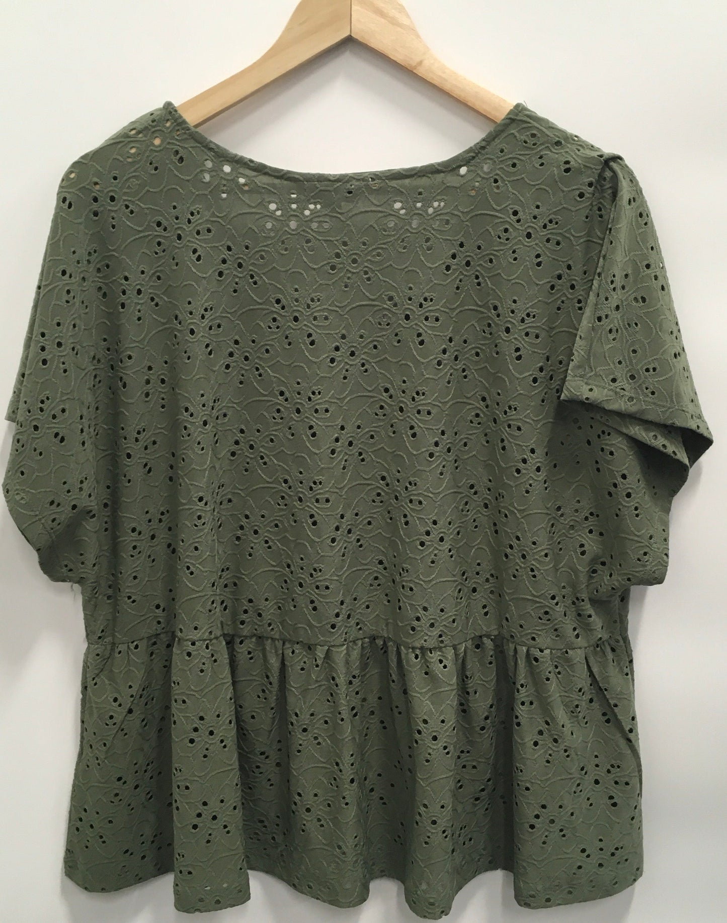 Top Short Sleeve By Nanette Lepore  Size: Xl