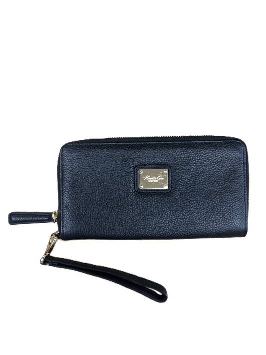 Wallet By Kenneth Cole  Size: Small