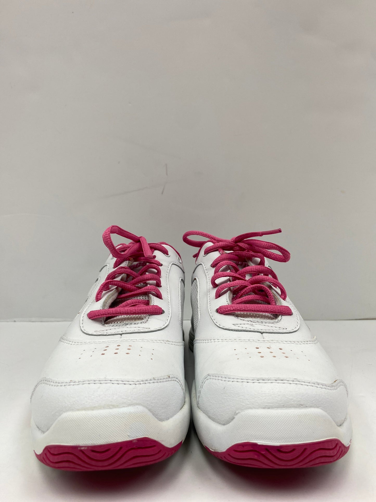 Shoes Athletic By Clothes Mentor  Size: 10