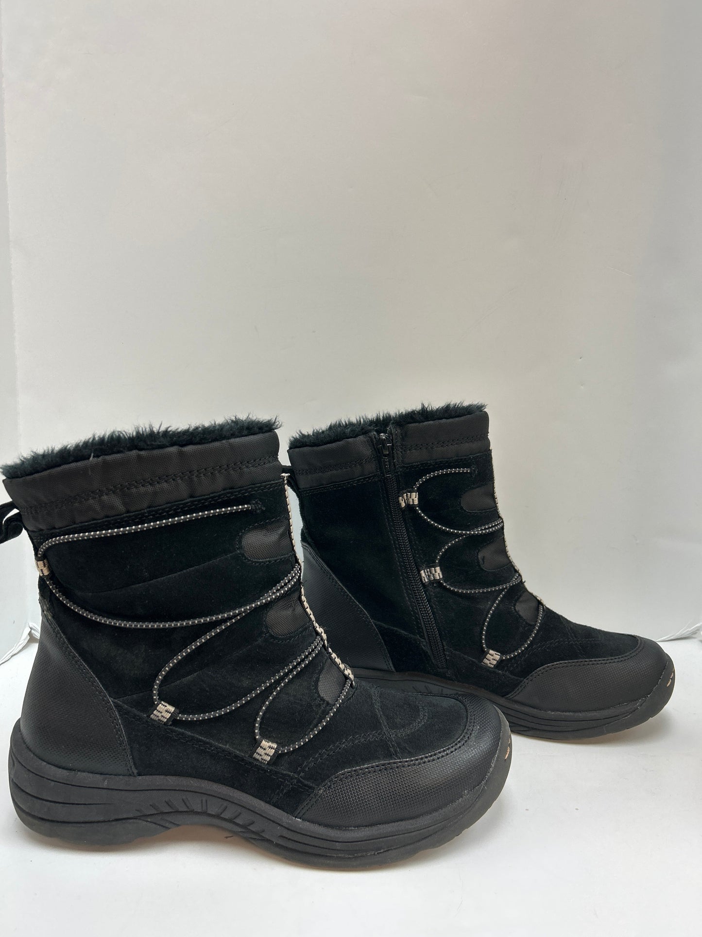 Boots Snow By Bare Traps  Size: 9.5