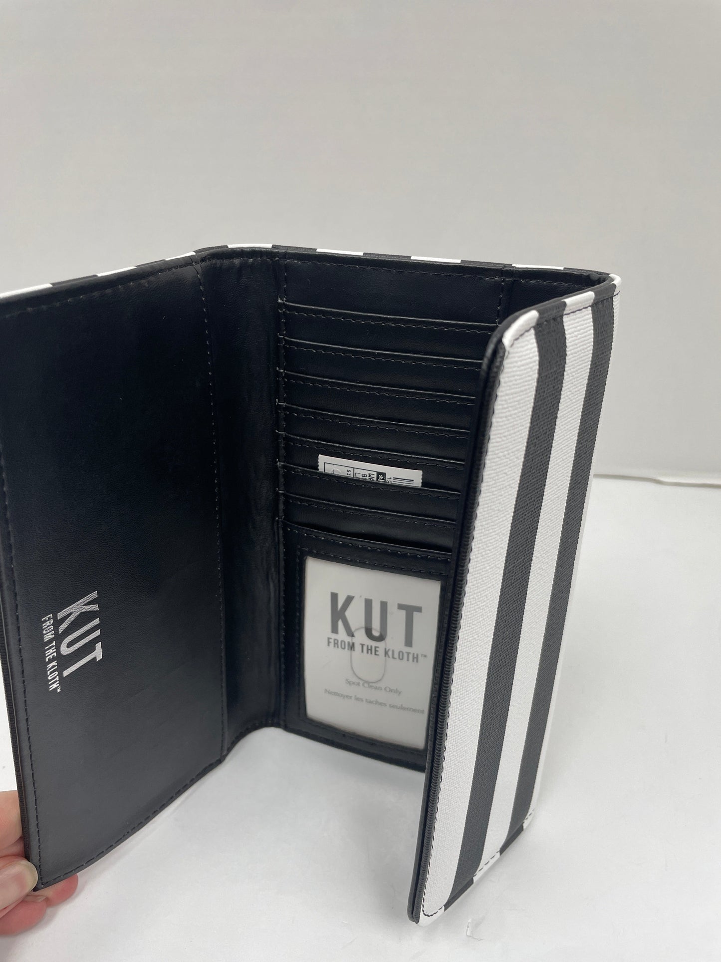 Wallet By Kut  Size: Large