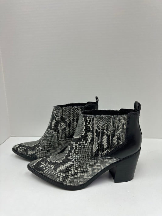 Boots Ankle Heels By Marc Fisher  Size: 5