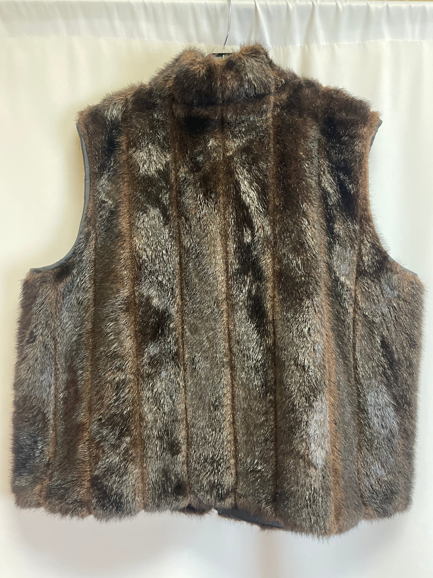Vest Faux Fur & Sherpa By Gallery  Size: 3x
