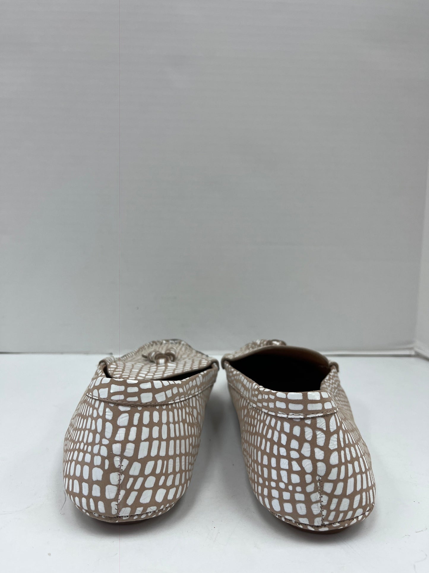Shoes Flats Moccasin By Corso Cosmo  Size: 9
