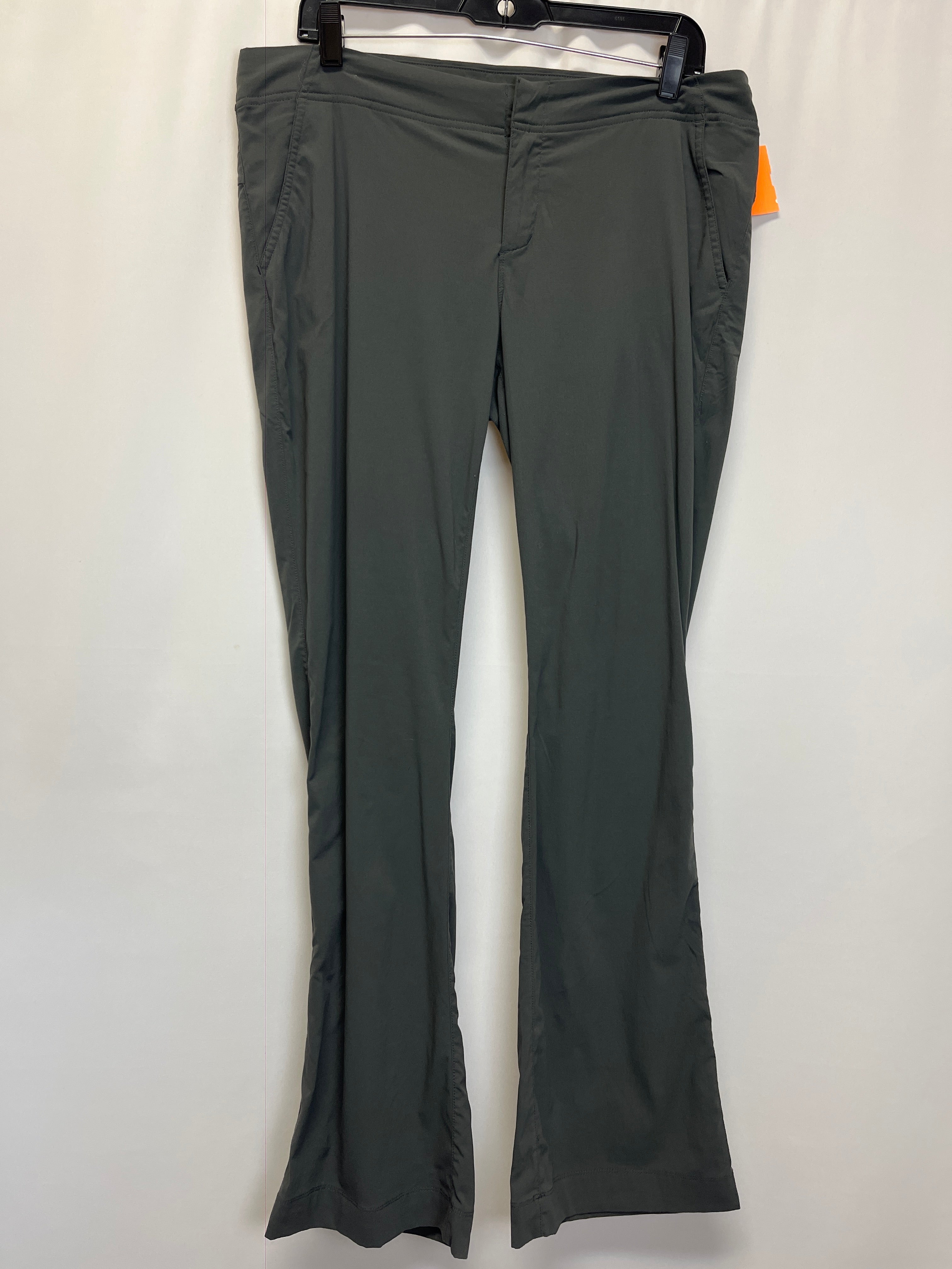 Columbia Omni Shield Advanced Repellency Womens Black Hiking Pants Sz 8 for  Sale in Lakewood, WI - OfferUp