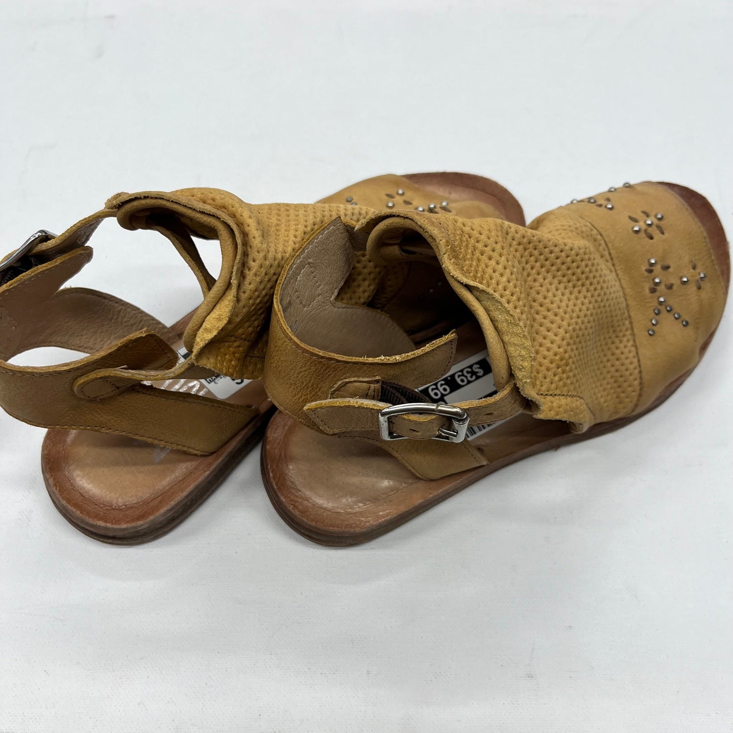 Sandals Flats By Miz Mooz  Size: 5.5