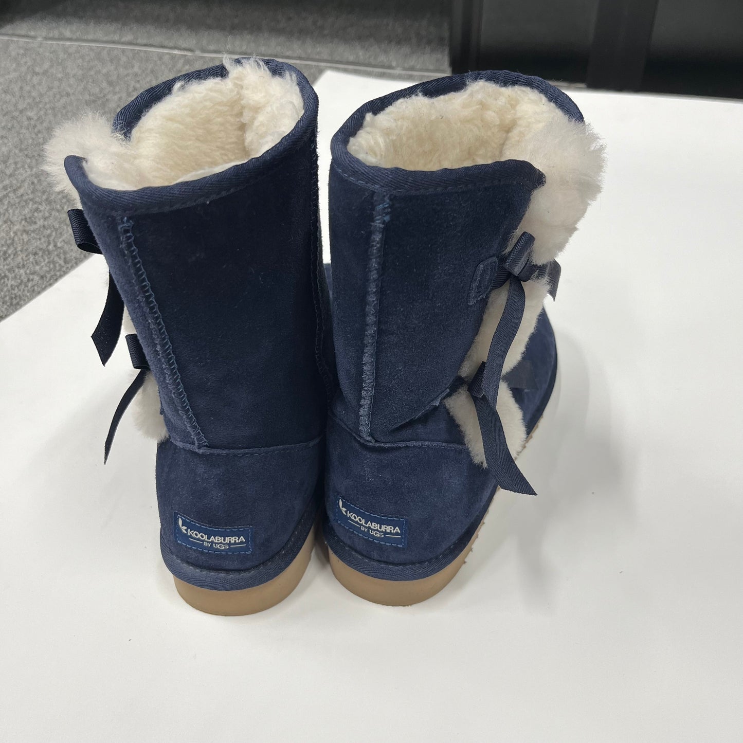 Boots Snow By Koolaburra By Ugg  Size: 9