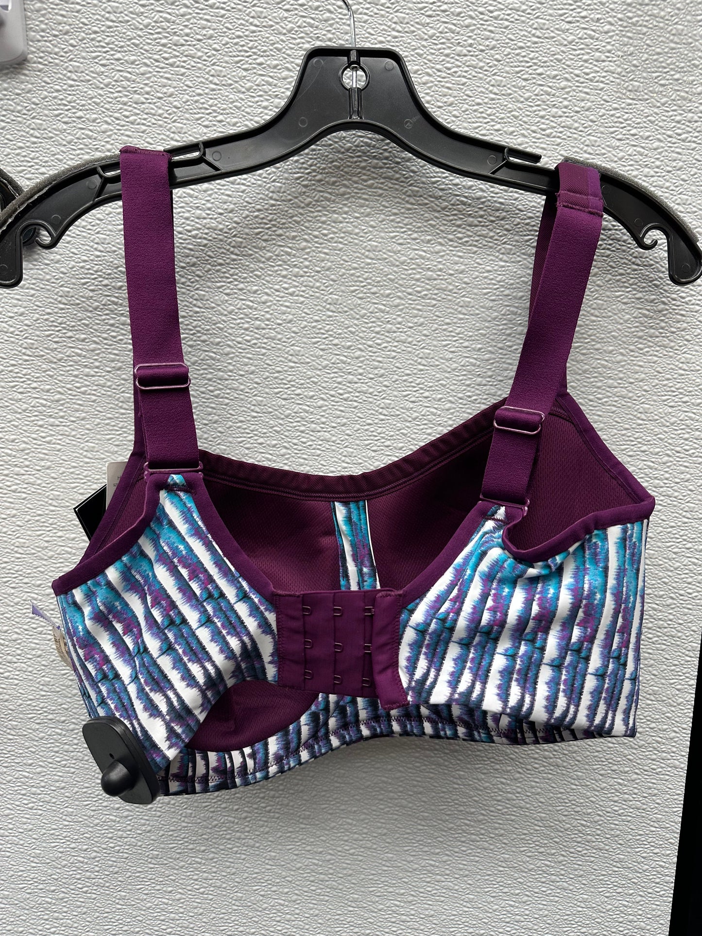 Athletic Bra By Clothes Mentor  Size: 34