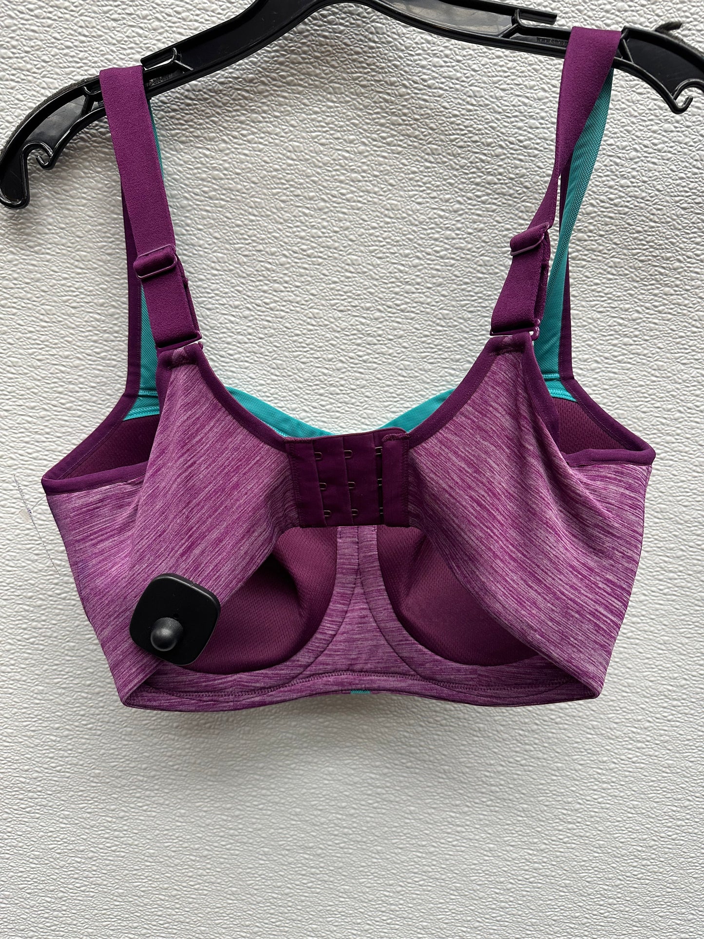 Athletic Bra By Clothes Mentor  Size: 34