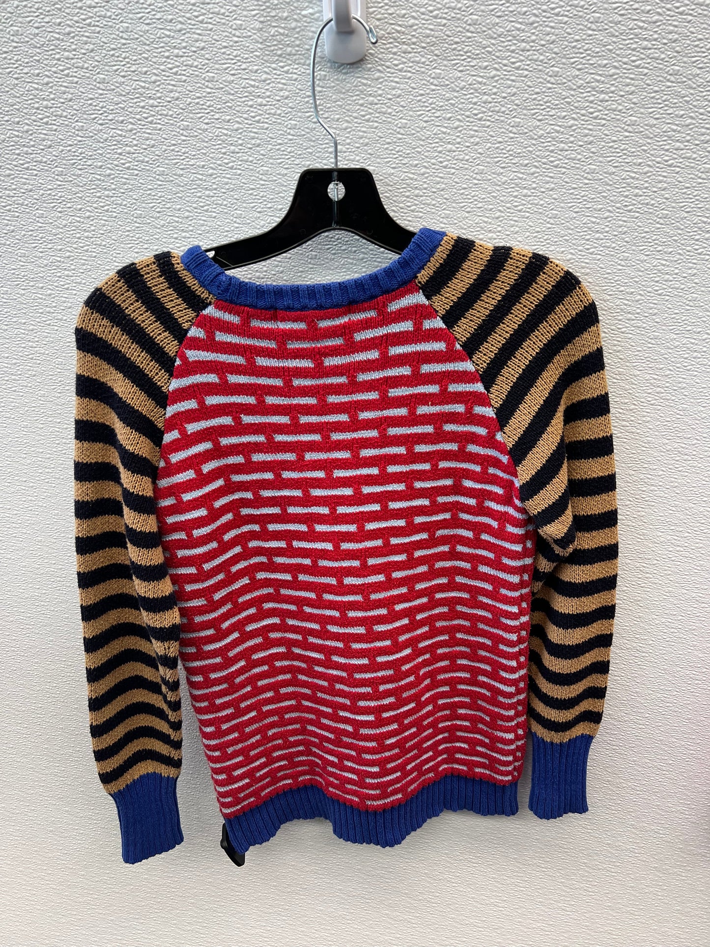 Sweater By Clothes Mentor  Size: Xs