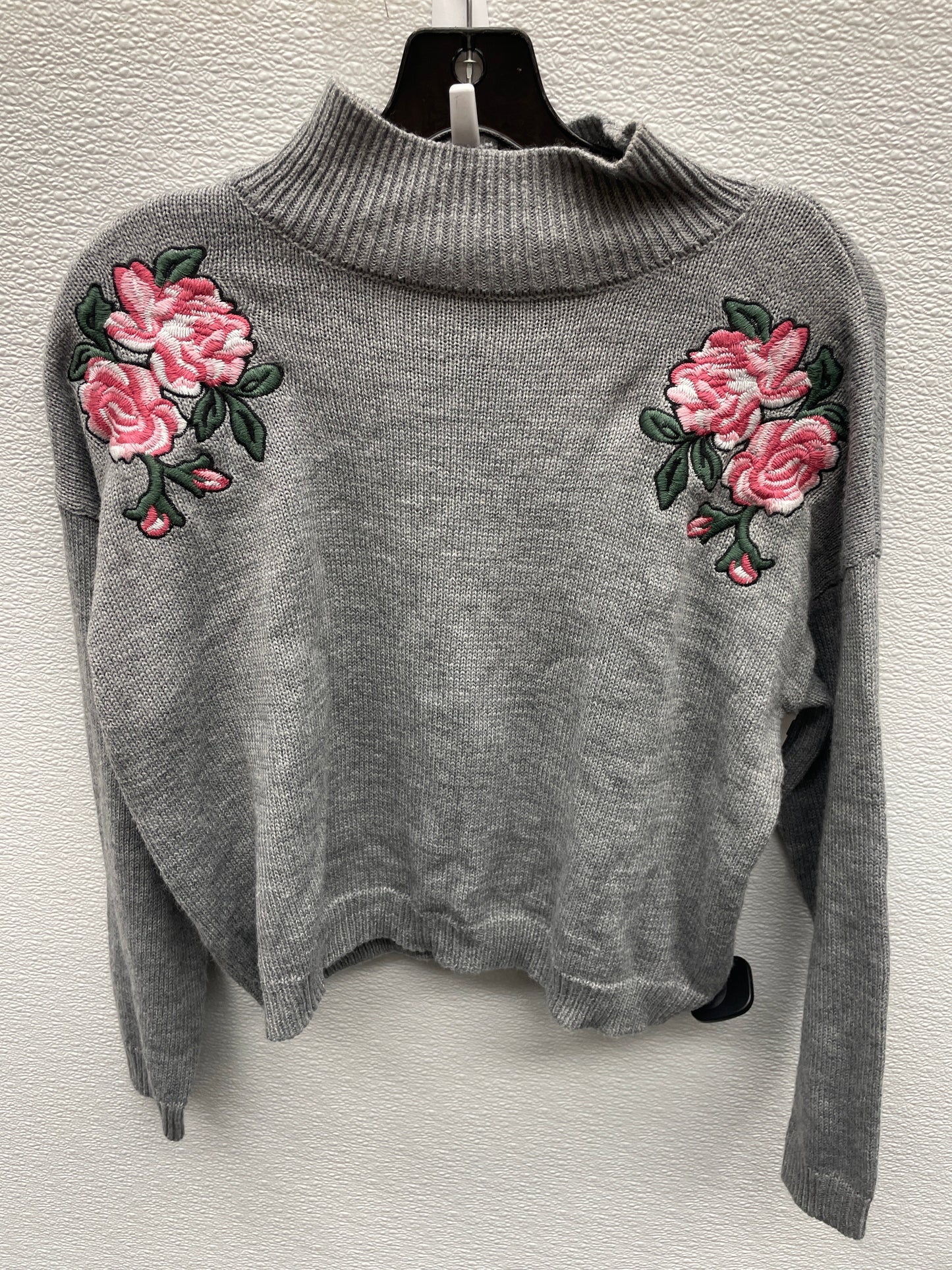 Sweater By Clothes Mentor  Size: S