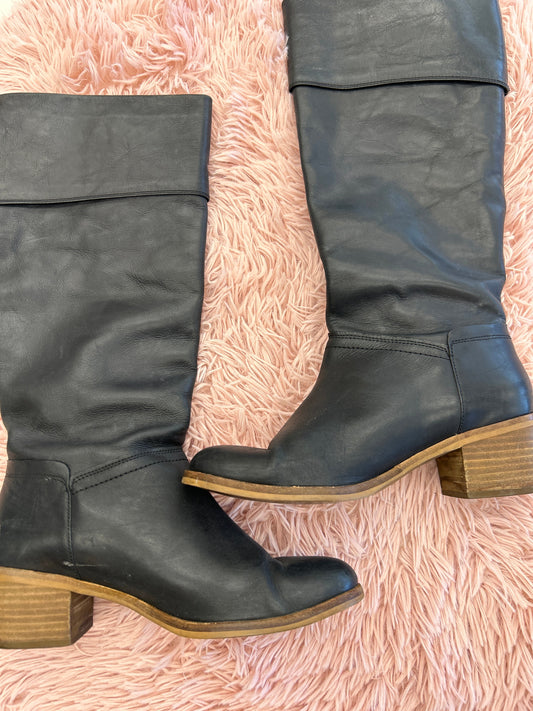 Boots Knee Heels By Ugg  Size: 8.5