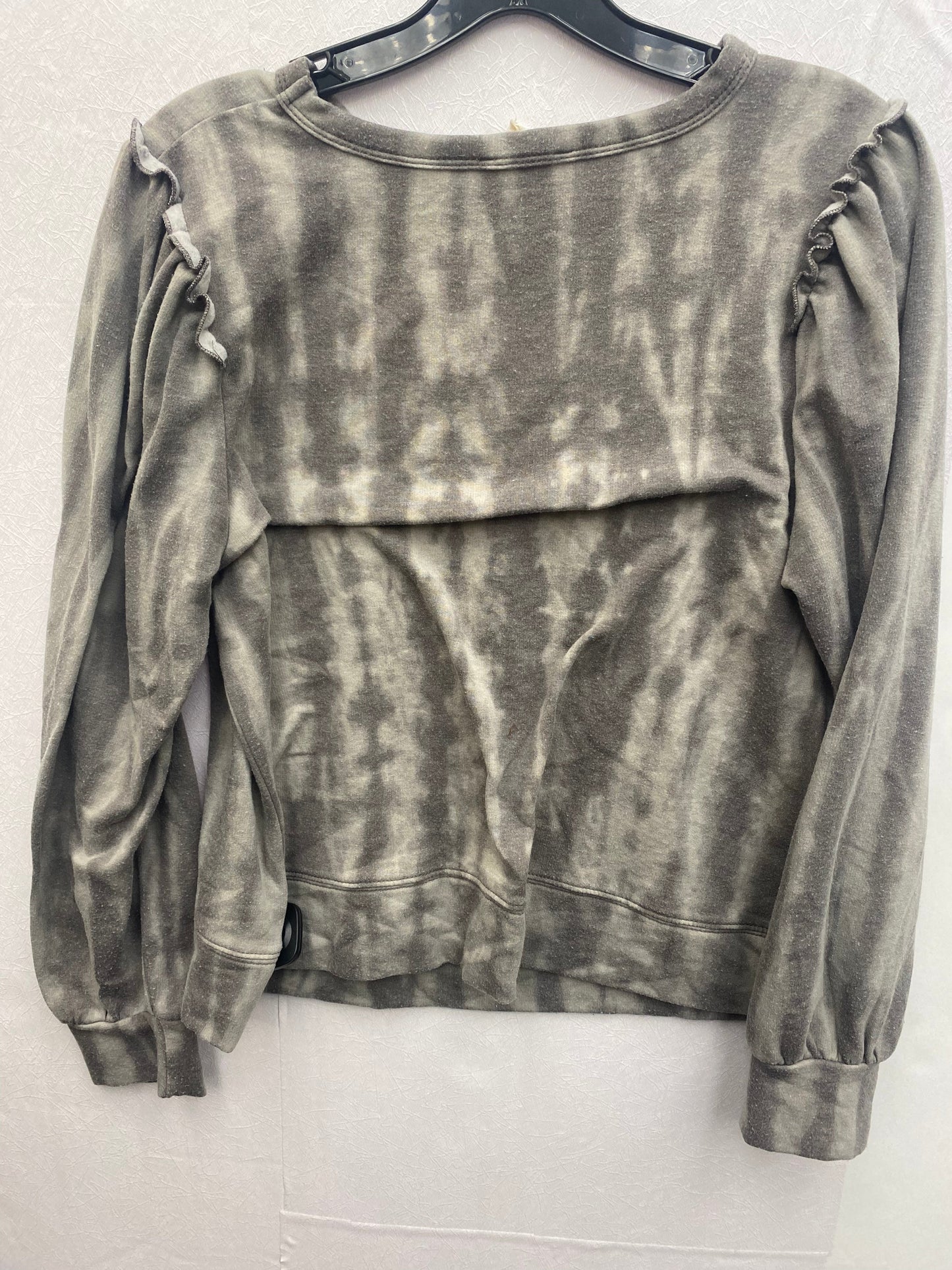 Sweatshirt Crewneck By Clothes Mentor  Size: M