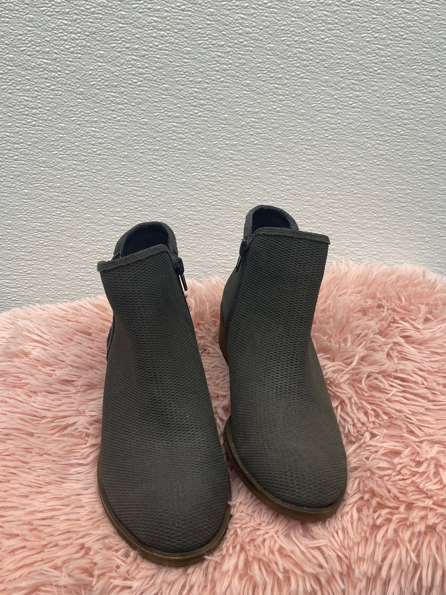 Boots Ankle Flats By Kensie  Size: 6.5