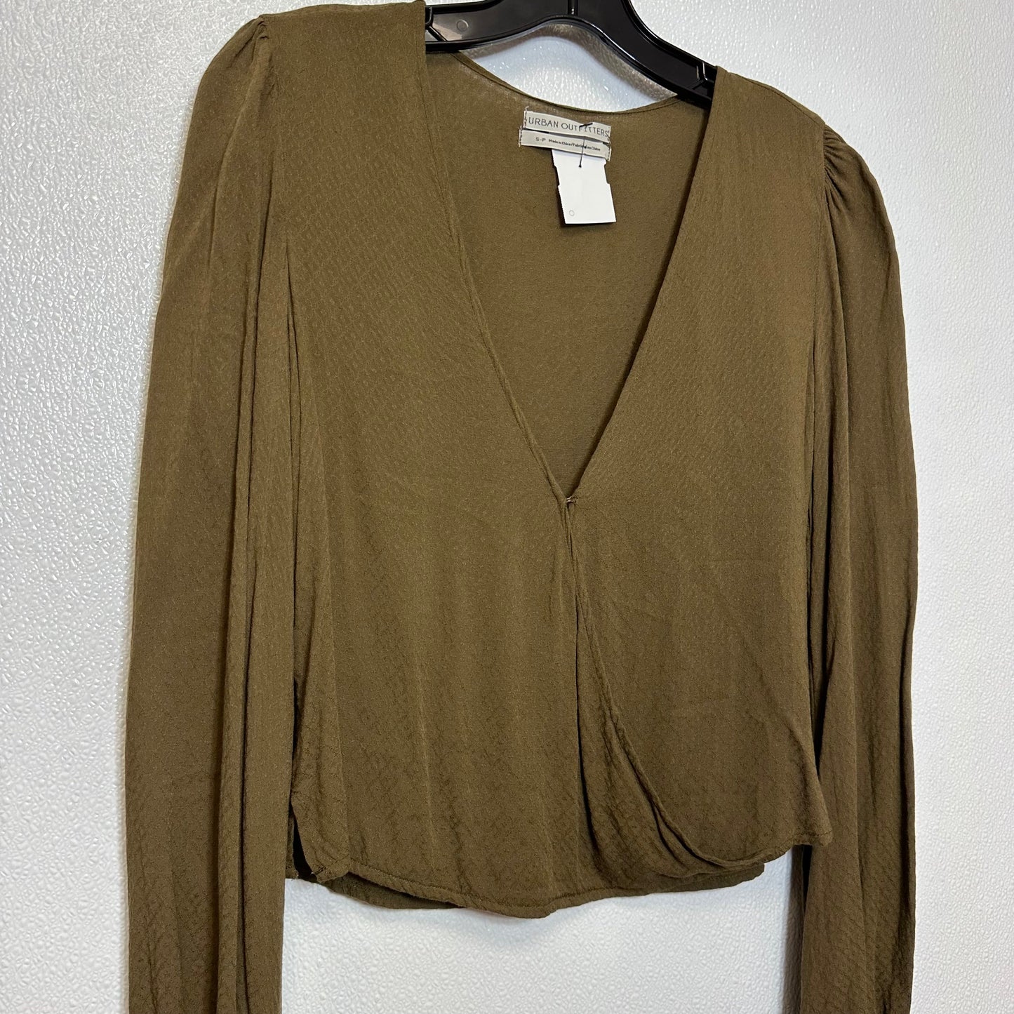 Blouse Long Sleeve By Urban Outfitters  Size: S