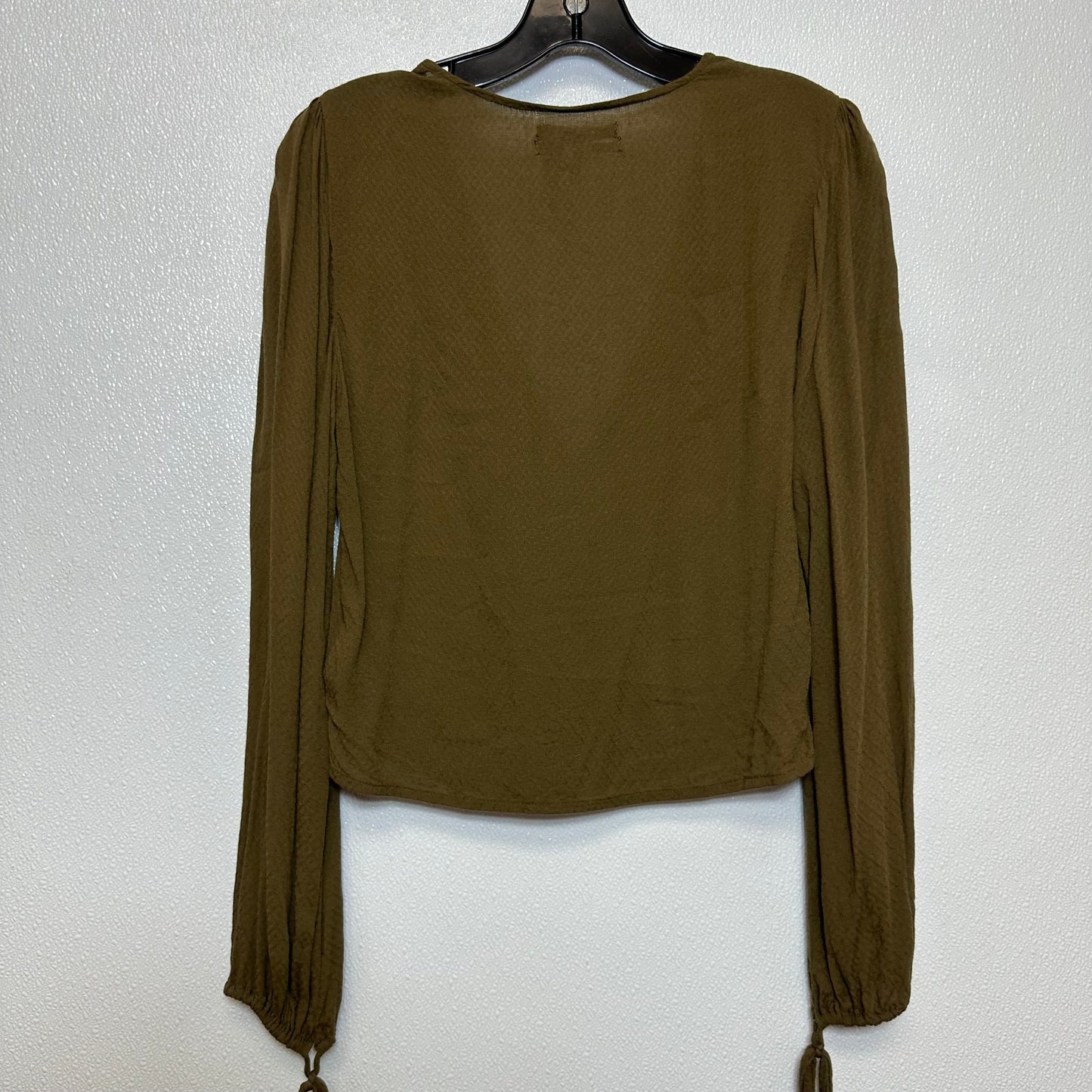Blouse Long Sleeve By Urban Outfitters  Size: S