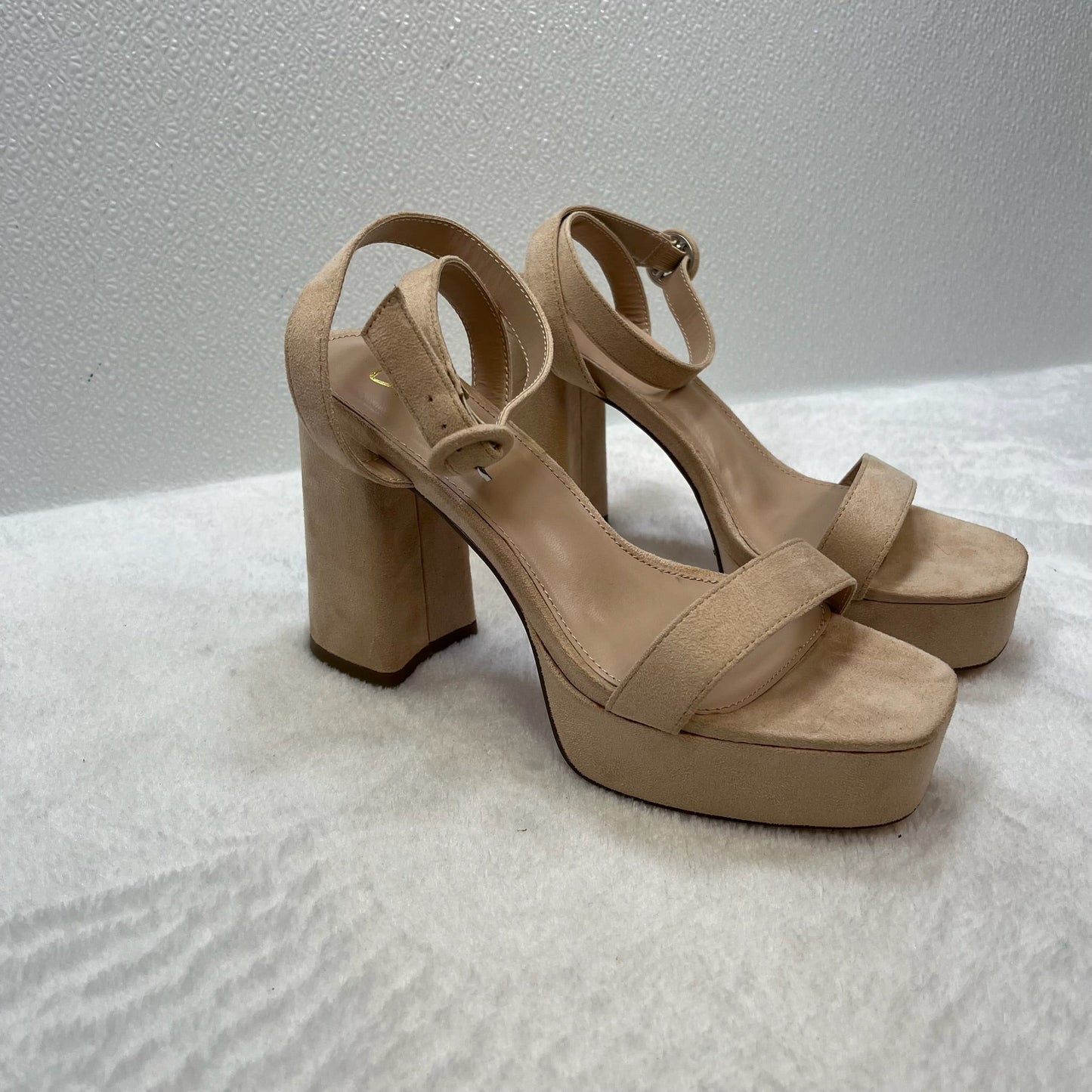 Shoes Heels Block By Lulus  Size: 5.5