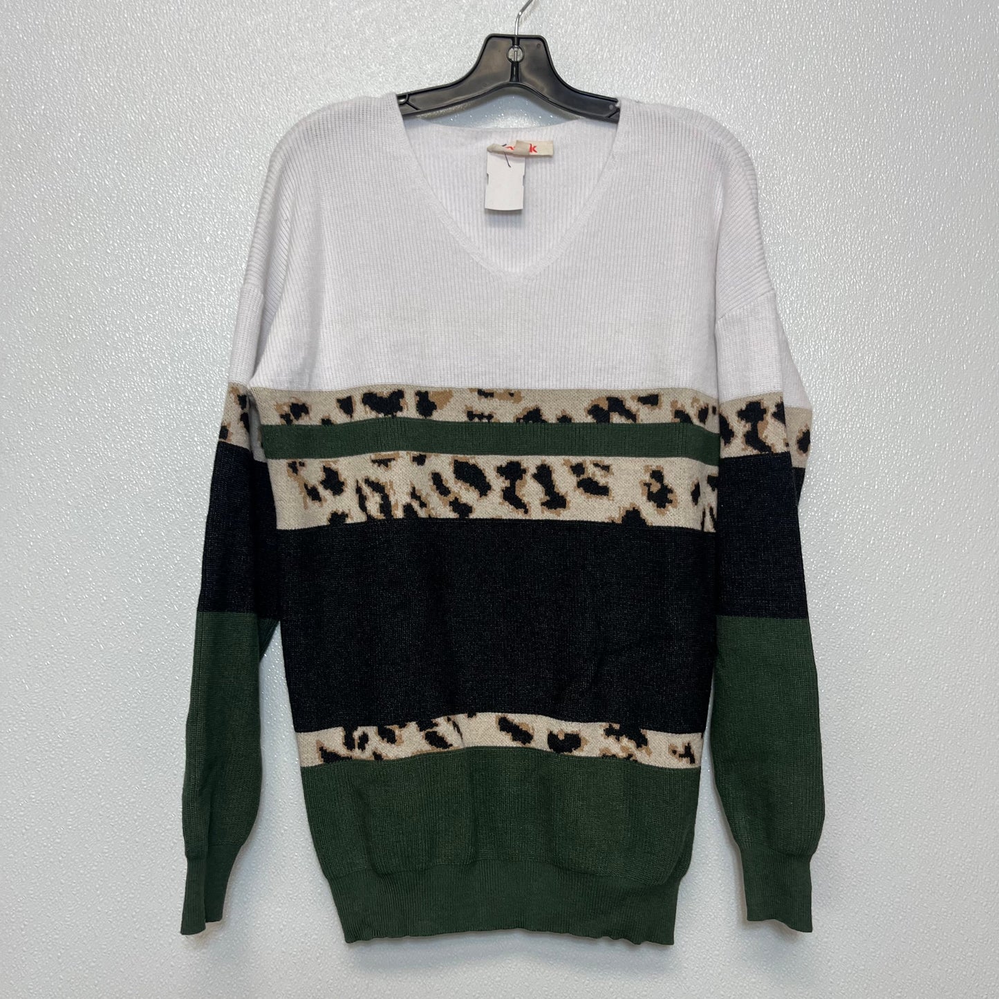 Sweater By Clothes Mentor  Size: M