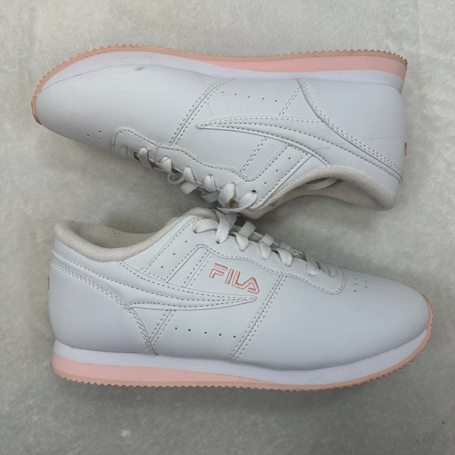 Shoes Sneakers By Fila  Size: 7.5