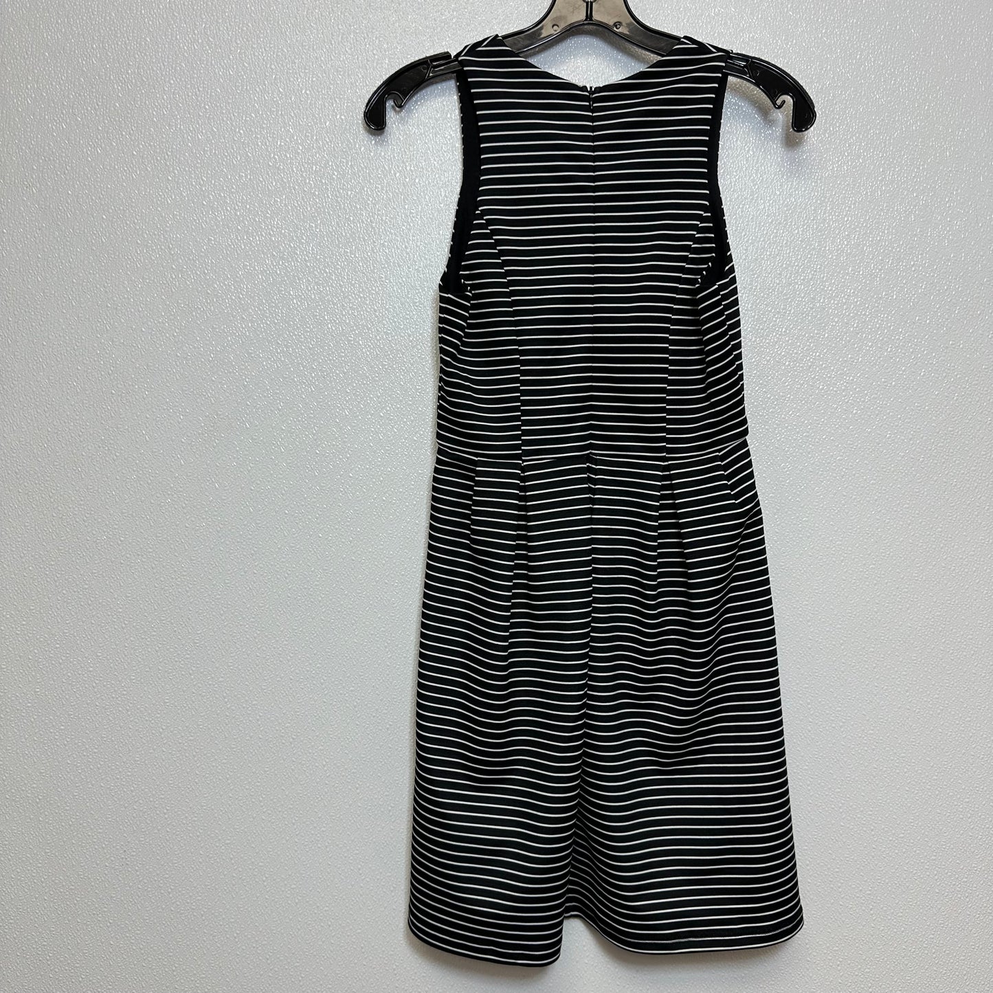 Dress Casual Short By Miami  Size: S