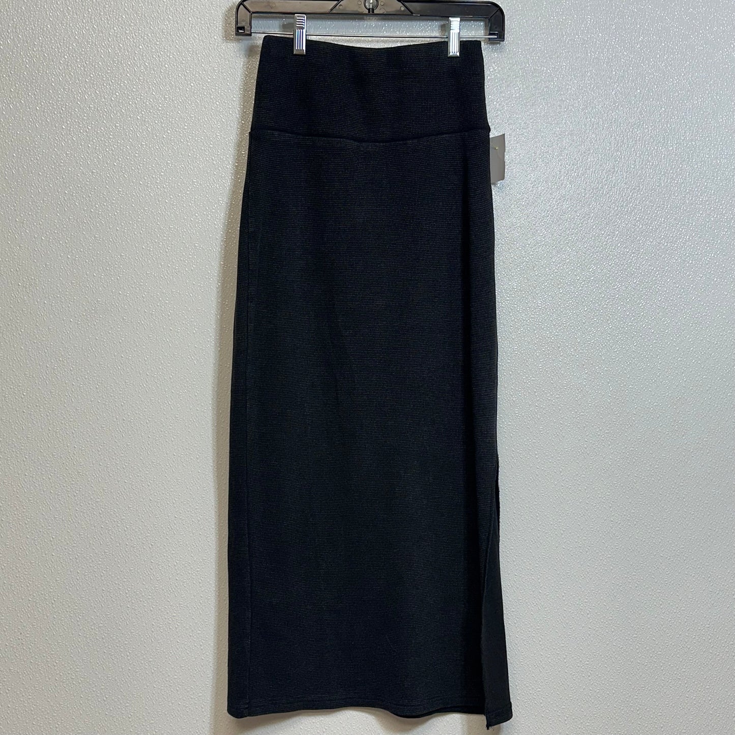 Skirt Midi By Clothes Mentor  Size: S