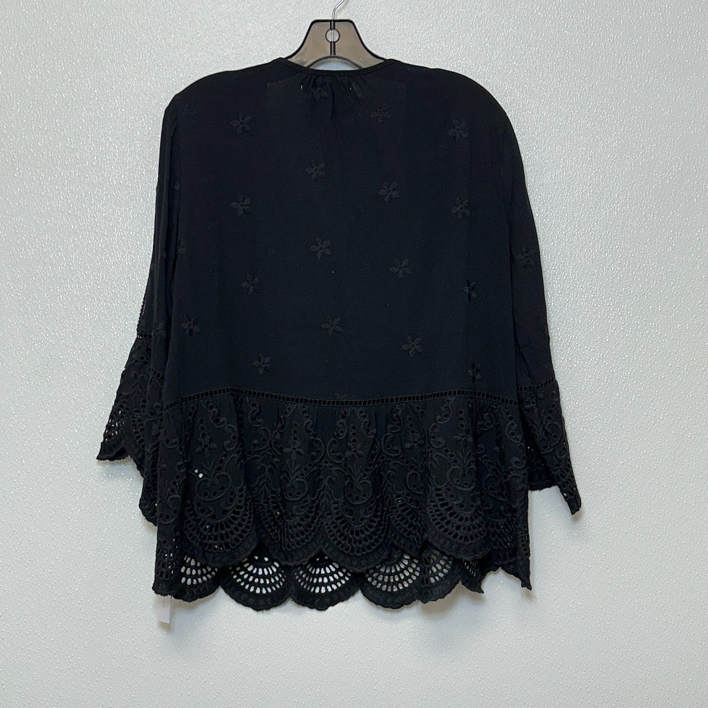 Top Long Sleeve By Fever  Size: M