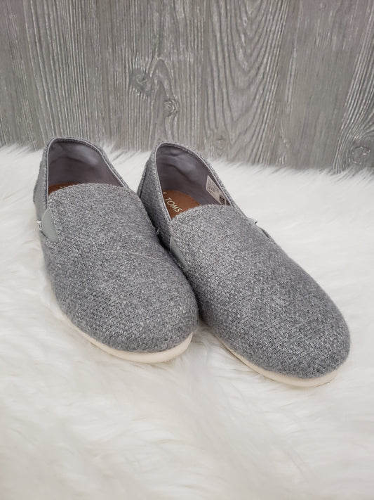FLAT SHOES BY TOMS SIZE 8.5