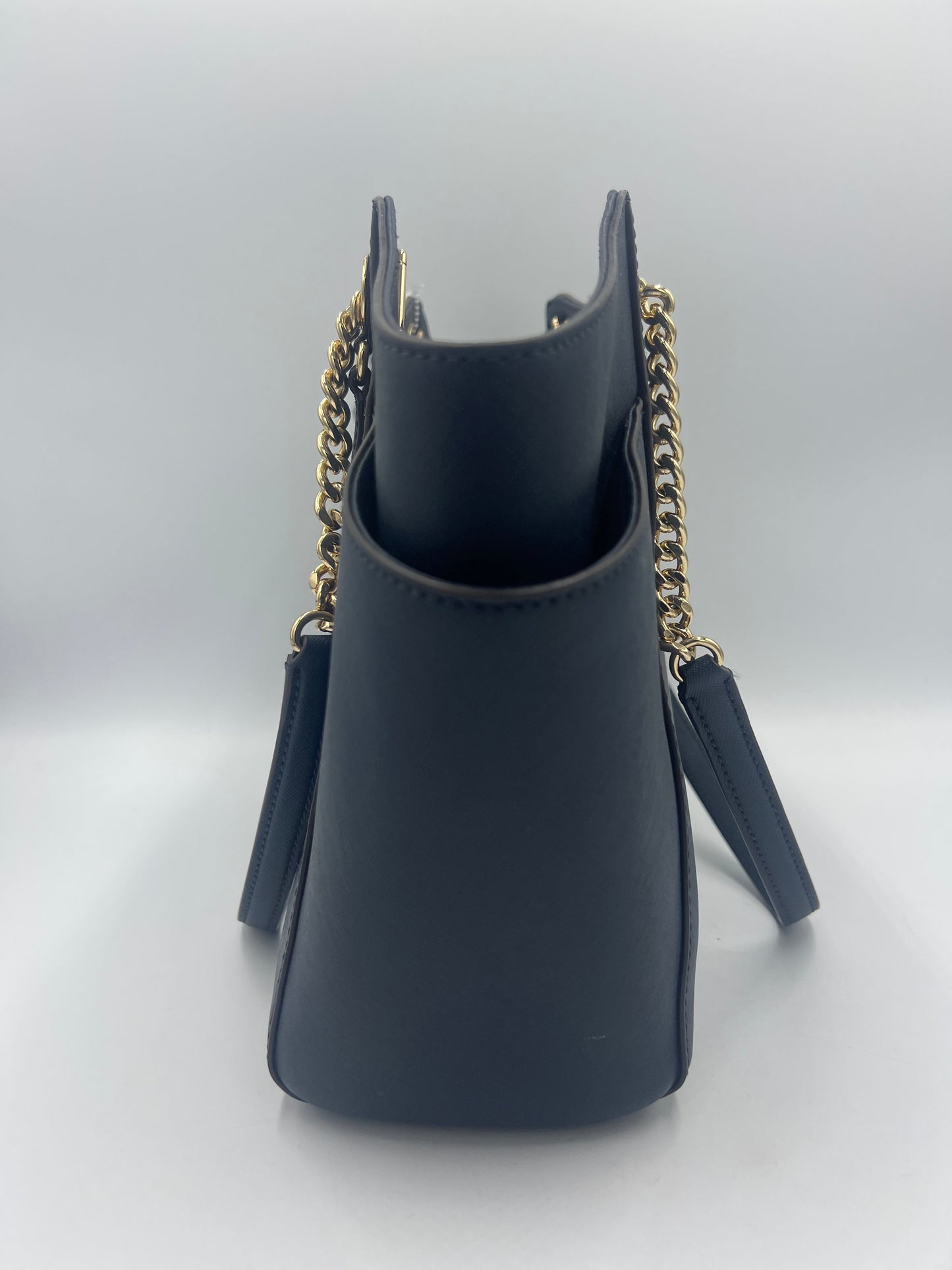 Like New! Handbag Designer By Michael Kors  Size: Medium