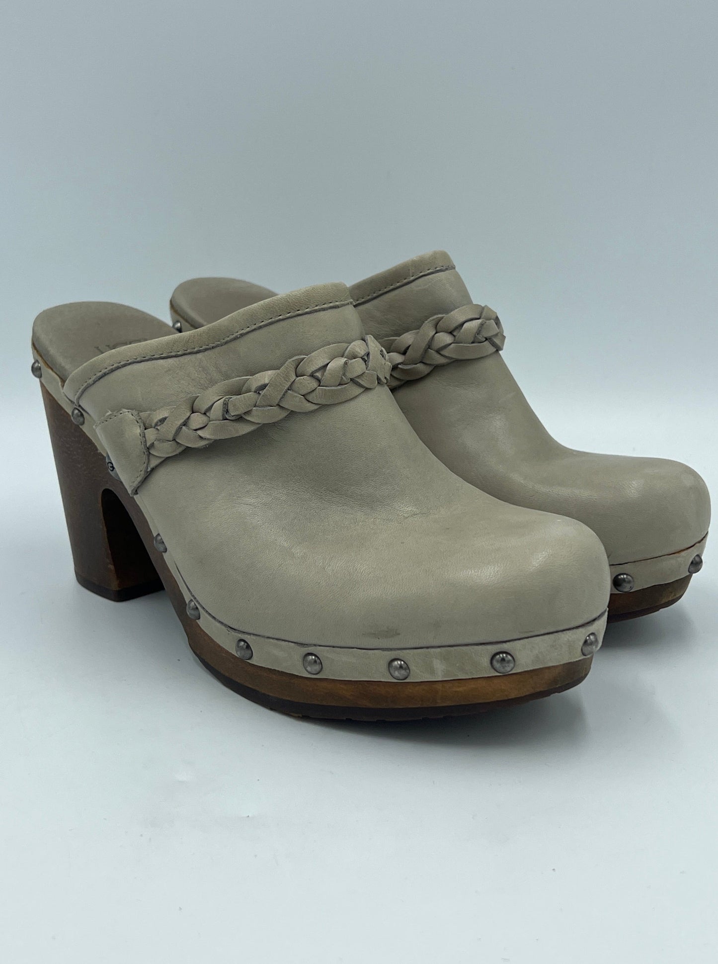 Shoes Designer By Ugg  Size: 9